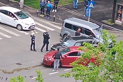 accident in zona kaufland colentina martor se circula greu pe o banda 68287f4204455