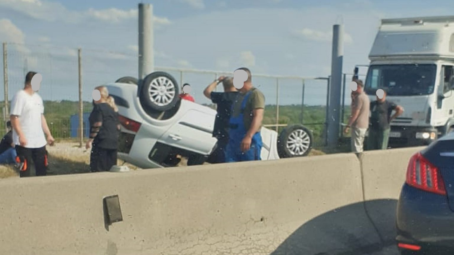 accident la baraj mihailesti pe sens spre bucuresti o masina a fost rasturnata pe carosabil 68308b6e3b7dc