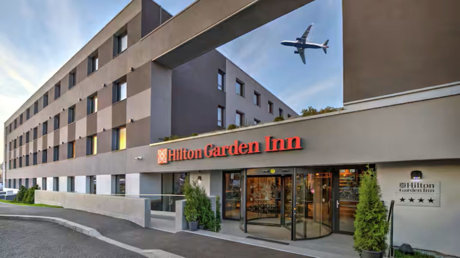 achizitie pe piata hoteliera din bucuresti hotelul hilton garden inn bucharest airport primul construit intr un aeroport din romania va fi cumparat 683af1e973370
