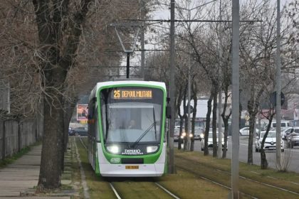 alerta alt tramvai deraiat in bucuresti pe bd pieptanari din bucuresti stb liniile 7 10 19 si 25 blocate in statia eroii revolutiei update 682c622e91b4f