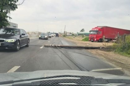 alerta stalp prabusit de a latul soselei pe centura capitalei la bragadiru trafic absolut infernal cu blocaj total 6827152f059e5