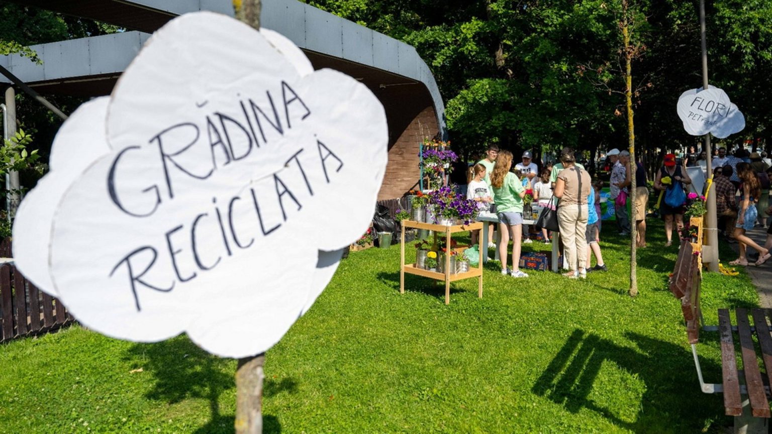 ateliere de reciclare si alimentatie sanatoasa organizate de banca de alimente din s6 si socialxchange la west side flower fest care este programul activitatilor pentru cei mici 68373dd6c54bf