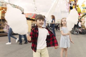 avem festivalul copiilor in parcul tei intre 30 mai si 1 iunie cei mici sunt asteptati la ateliere distractive spectacole de teatru si dans plus concerte 68374bec3cc83