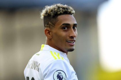 brazilianul raphinha a vrut sa plece de la barcelona dar a fost convins de hansi flick sa ramana 6839c0f3a8ad2