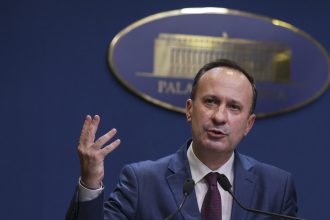 caciu il ataca pe bolojan care a dat vina pe psd si pnl pentru criza bugetara pare ca a pascut iarba la cotroceni in ultimele 3 luni 68251555ef0d3