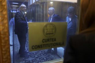 ccr cererea de anulare a alegerilor facuta de george simion nu e semnata corespunzator curtea dezbate joi solicitarea liderului aur 682deeef67277