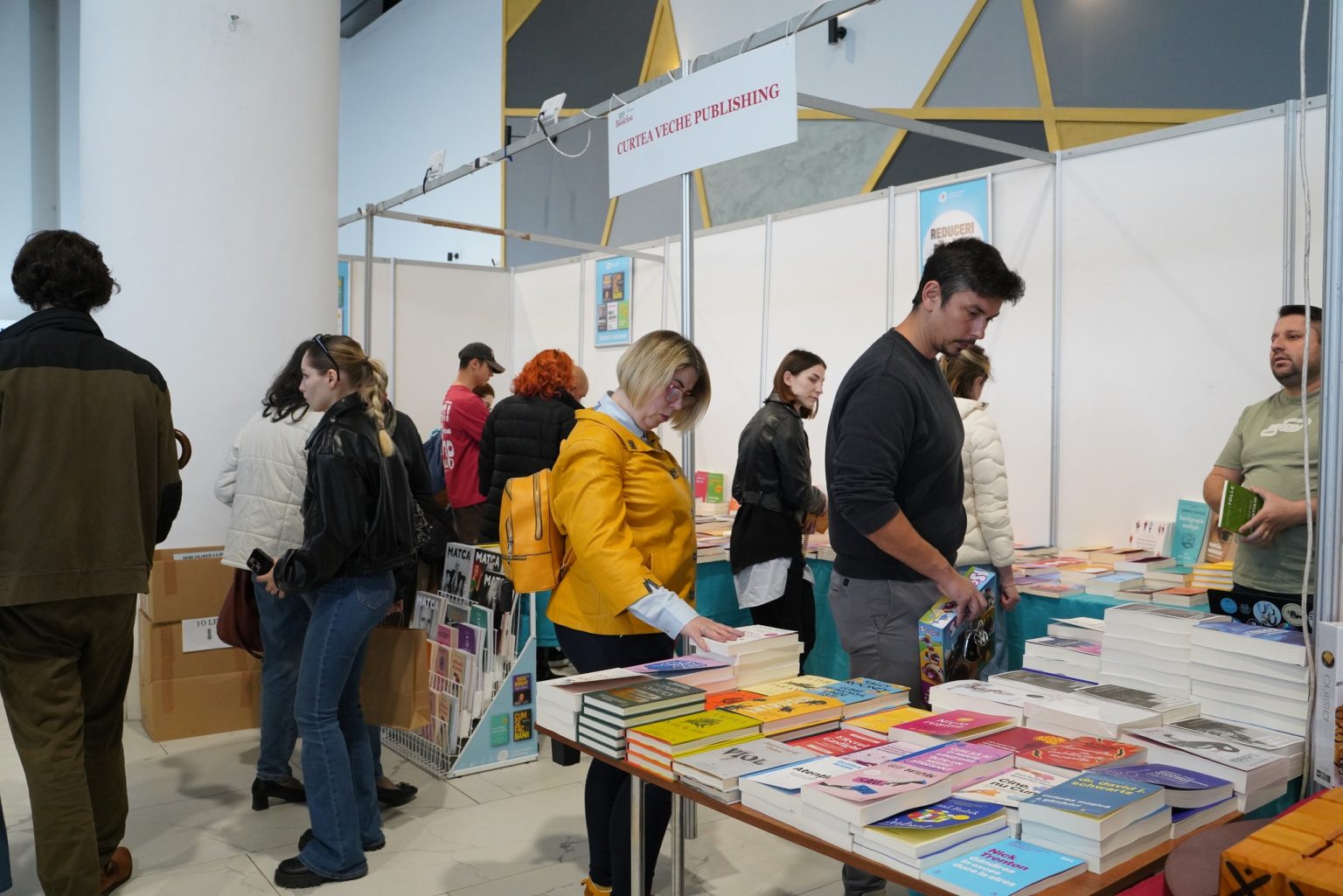 cele mai bune carti ale anului se voteaza la bookfest 2025 lansari si dezbateri 6836a1cd98a82