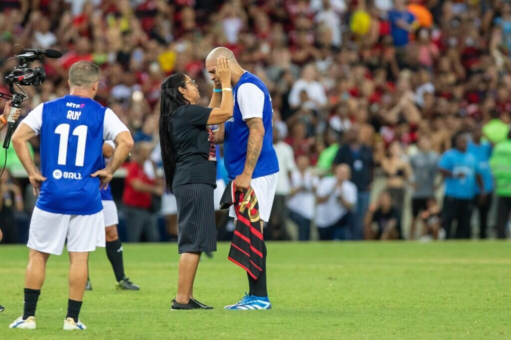 celebrul adriano va juca in meciul demonstrativ ronaldinho friends de la cluj napoca 6825c2333310f