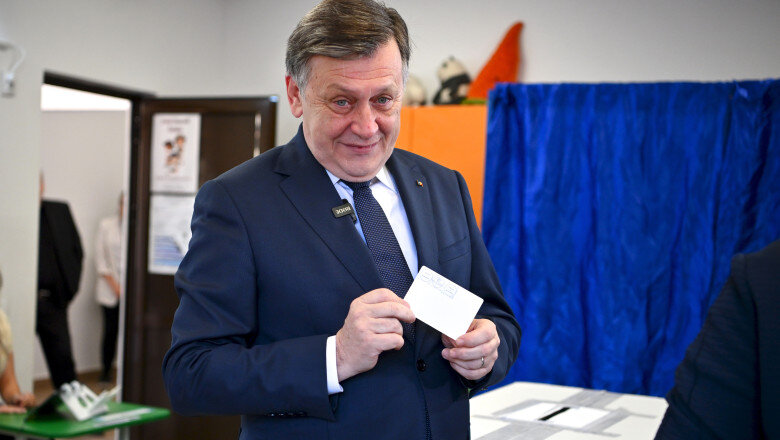 crin antonescu propune crearea unui nou partid de dreapta reteaua securistico propagandistica din spatele lui dan a castigat din nou 682ca0f4136de