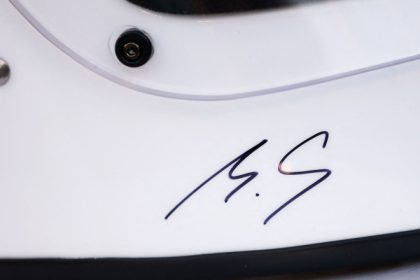 e fantastic ca michael a putut face asta schumacher ar fi semnat o casca de formula 1 cu initialele sale 6835ca24d04a1