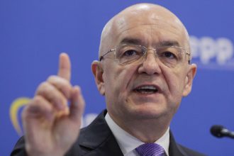 emil boc pnl il sustine in unanimitate pe nicusor dan nu e loc de intoarcere nu avem nimic sa i reprosam lui crin antonescu 682515475cb30