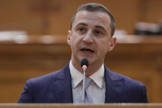exclusiv alfred simonis presedintele a castigat detasat are legitimitate sa puna premierul va fi o chestiune greu digerabila in psd 6839f1f07c005