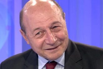 exclusiv cum vede traian basescu negocierile nicusor dan este matematician e posibil sa nu vrea sa aiba ca obiectiv doar formarea guvernului 6833768f782a7