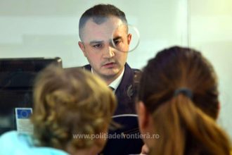 femeie venita din new york prinsa incercand sa intre ilegal in romania cu trei copii si pasapoarte false 68332145b58b3