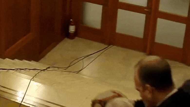 fostul deputat dan vilceanu a fost trimis in judecata pentru ca l a batut in parlament pe florin roman 683708a0af9c3