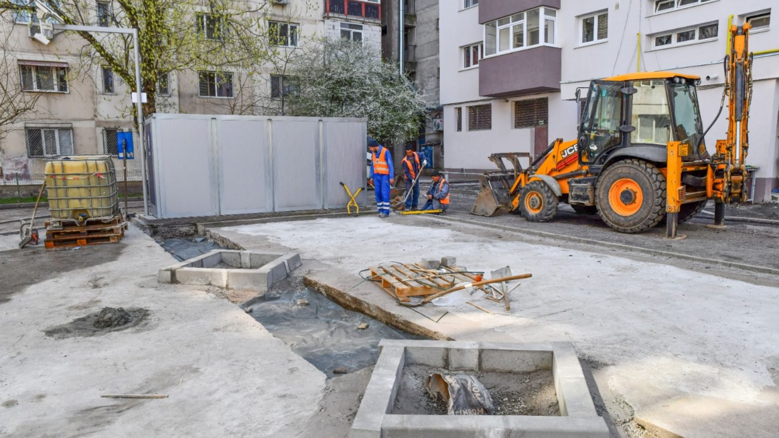 foto 31 de strazi au fost reabilitate in sectorul 6 microzonele 10 13 si 19 vor intra in santier anul viitor anunta ps6 682cb7be24a47