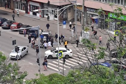 iadul de vineri de pe bd iuliu maniu accident cu motociclist la piata gorjului stb linia 62 blocata pe sensul spre colegiul tehnic 683994b7703fa