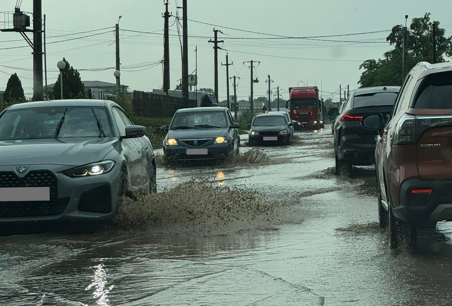 inundatie pe centura capitalei trafic complicat spre blocat oceanul de pe dncb e in jilava in zona salii de fitness onyx 683994bb88379