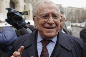 ion iliescu i a scris lui nicusor dan victoria dvs exprima o aspiratie profunda a cetatenilor pentru o conducere onesta 682b347f7c266