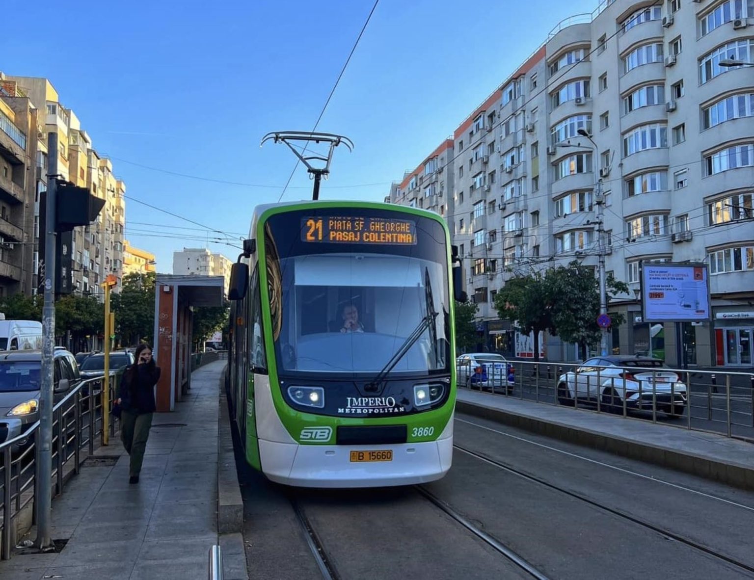 linia 21 este blocata din cauza unei masini parcate aiurea pe calea mosilor stb este afectat sensul spre piata sfantul gheorghe 682d81496eddb