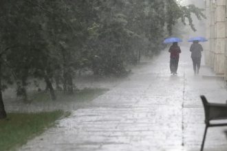meteo alert cod portocaliu de ploi torentiale in bucuresti avertizarea este valabila pana marti anm anunta prognoza speciala pentru capitala 6832fd35c2134