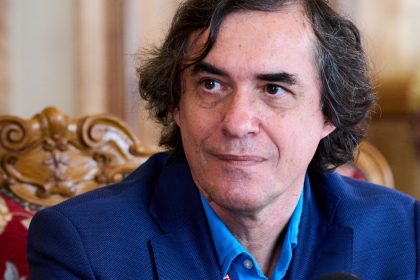 mircea cartarescu este primul autor roman aflat pe lista lunga pentru international booker 683811c2d6d83