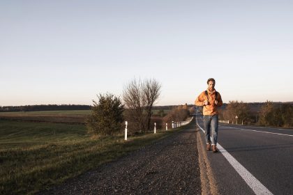 neasteptat pericol pe a3 bucuresti ploiesti martor atentie pieton pe autostrada merge pe banda 1 spre stefanesti 682ef7229aecb