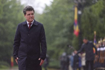 nicusor dan a preluat mandatul de sef al statului 68344d4f6dbde