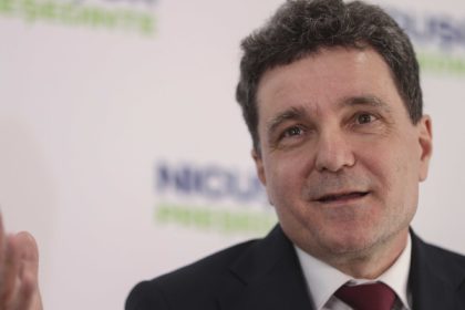 nicusor dan poarta discutii cu expertii ministerului de finante prioritatea majora rezolvarea deficitului bugetar in crestere 682c52706850a