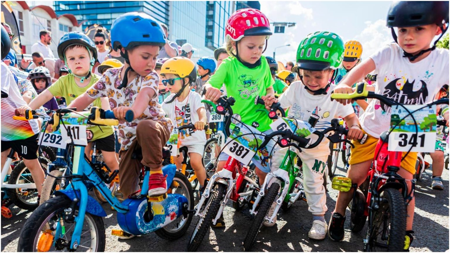 parada micilor biciclisti si west side kids race revin sambata in bucuresti f09f9ab4 copiii pot participa la curse si jocuri gratuit inscrierile se fac online 6836caff31b67
