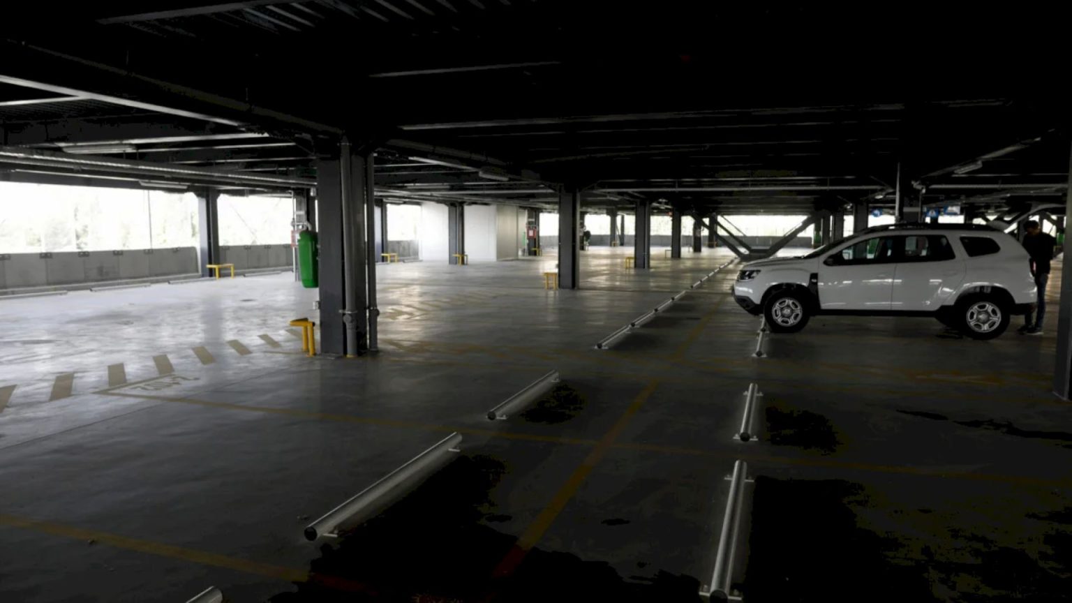 parcarea colosala de langa hala laminor se scumpeste spectaculos din faza pe hartie acum intra la vot la aproape 150 de milioane e are tot 11 etaje dar mai putine locuri 683595a6641ac