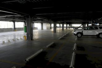 parcarea colosala de langa hala laminor se scumpeste spectaculos din faza pe hartie acum intra la vot la aproape 150 de milioane e are tot 11 etaje dar mai putine locuri 683595a6641ac