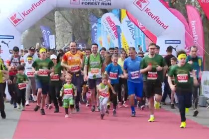 peste 2 300 de sportivi amatori au participat la cea mai populara competitie de alergat din padurea baneasa 682f895825424