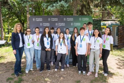 peste 750 de elevi si profesori din bucuresti la evenimentul accepta provocarea up2u 68369fa75aa98