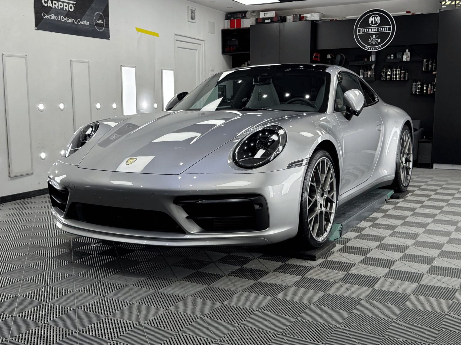 porsche 911 o noua fata cu folie auto ppf de la detailing caffe 68262cd6cab8f