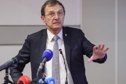 presedintele academiei romane este fundamentala mentinerea acestei tari si mentinerea acestui popor pe traiectoria lui europeana 6825c0ca6ba0e