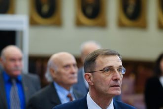 presedintele academiei romane in cazul cartarescu va mai urma un vot si scriitorul va fi primit in academie 68258b272a223