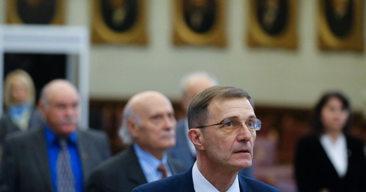 presedintele academiei romane in cazul cartarescu va mai urma un vot si scriitorul va fi primit in academie 68258b272a223