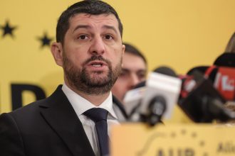 prim vicepresedintele aur marius lulea tara are nevoie de conducere nu de improvizatie ce mesaj trebuie sa inteleaga nicusor dan 682ac8af20199