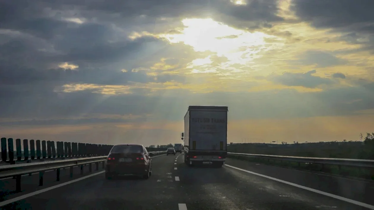 se amana studiul de fezabilitate pentru drumul de mare viteza bucuresti giurgiu a fost depusa o contestatie la contractul atribuit prin licitatie anunta cnir 682c5422161de