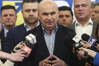 sedinta pnl la vila lac liberalii decid cu ce mandat merg la negocierile cu nicusor dan participa si ilie bolojan 682dccf2a9083