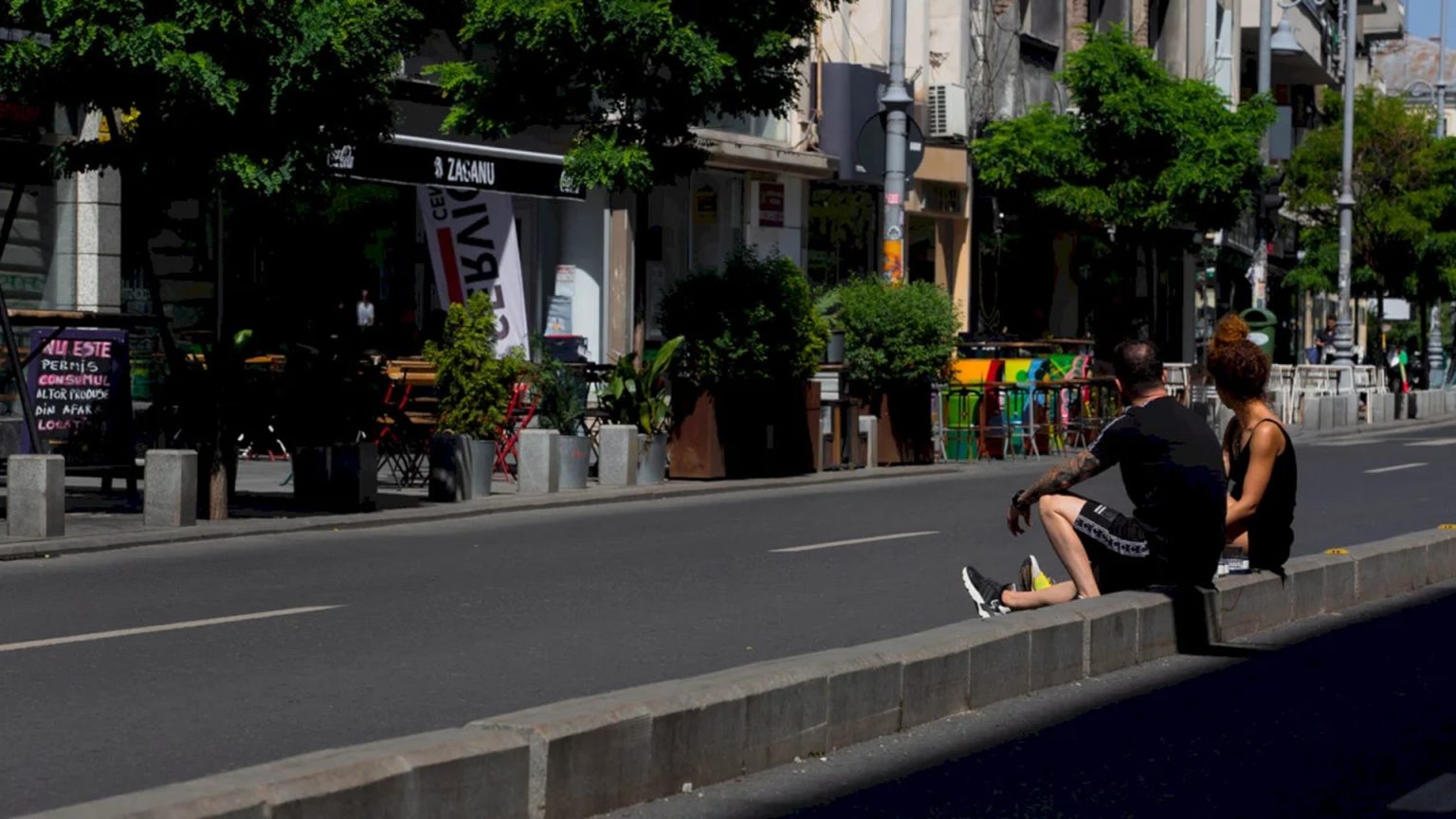 strazi deschise inchise in weekendul cu turul 2 de alegeri prezidentiale 2025 68273f54b8389