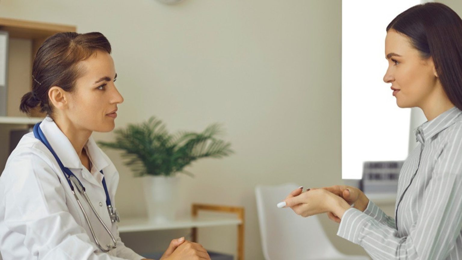 studentele universitatilor de stat din bucuresti pot merge gratuit la consultatii ginecologice si de planificare familiala este nevoie de o programare in prealabil 68370cabbbc17