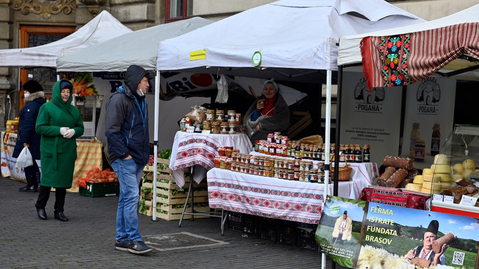 targul gustul copilariei in weekend la ministerul agriculturii cei mici vor putea mesteri opinci vor gati biscuiti si vor afla lucruri grozave despre albine 68398b4bc78a7