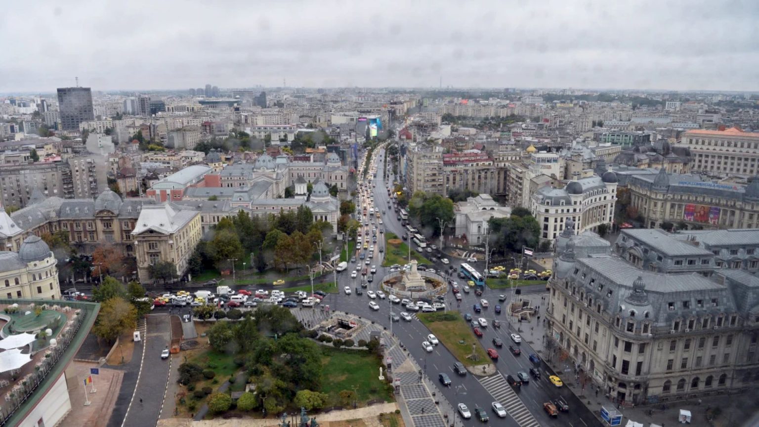 termo status peste 1 700 de blocuri din bucuresti au azi probleme cu apa calda avariile si inlocuirea conductelor printre motivele pentru care oamenii fac dusuri reci 682d814d9ee0d