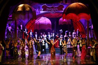 vaduva vesela un spectacol de razvan mazilu propunerea operei din timisoara la bucharest opera festival 2025 68251444a17cc