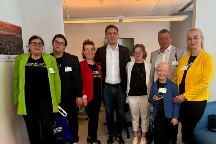 victor negrescu sustine reprezentarea autonoma a persoanelor cu dizabilitati la nivel european parintii copiilor cu dizabilitati sunt eroii mei 6825bab8aab9c