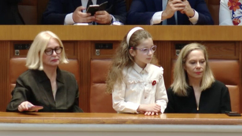 video nicusor dan despre ziua investirii sale ca presedinte fetita a spus ca s a plictisit la discurs 683595226c0d1