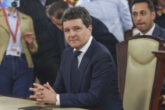 video nicusor dan discuta cu tanczos barna si cu marcel bolos problema deficitului trebuie sa transferam 30 de miliarde de lei din buget 682efc77c54ad