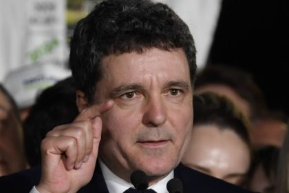 video nicusor dan spune ca s a intalnit cateva minute cu sorin grindeanu o intrare a psd la guvernare ar da credibilitate unui guvern 682f0cdfc615d